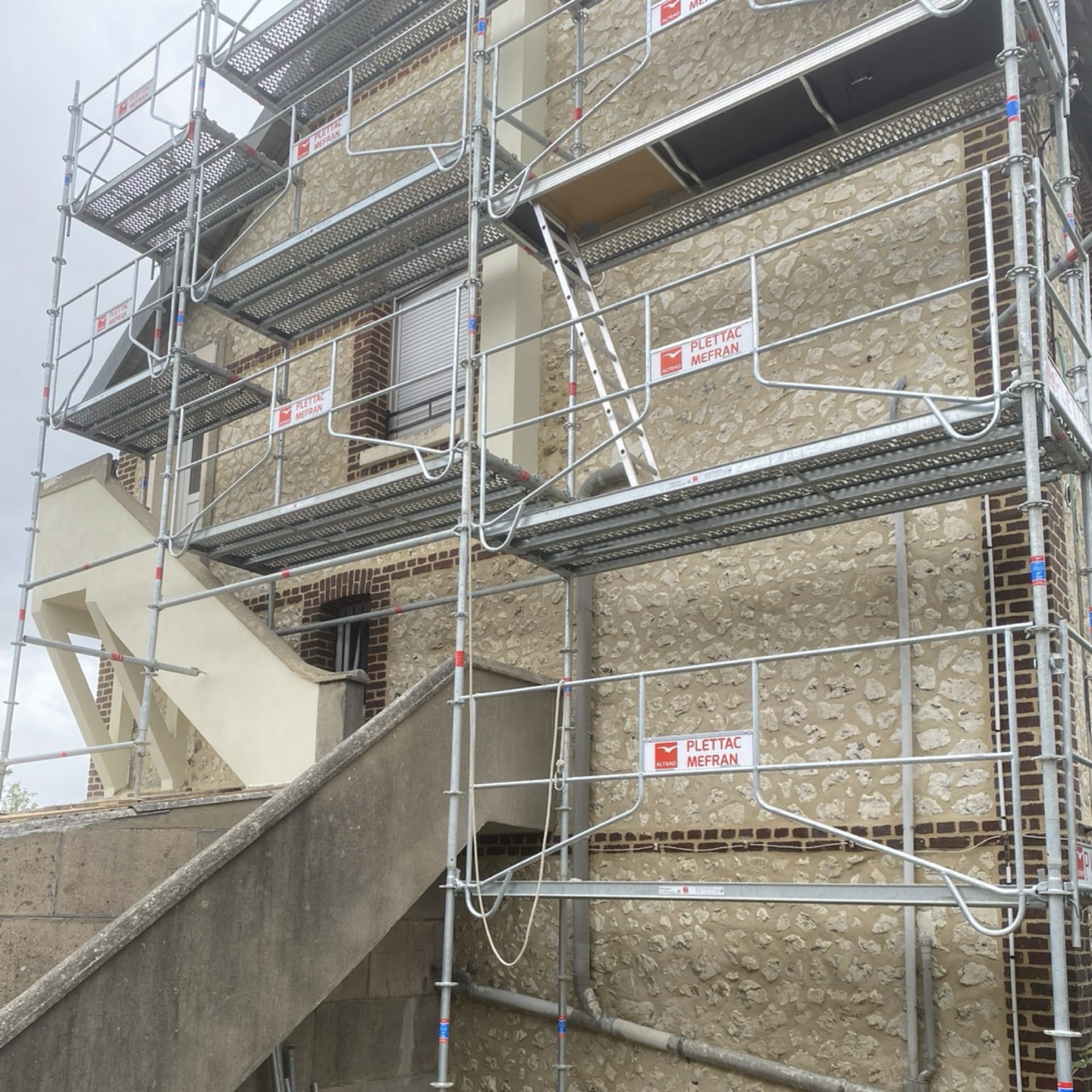 Mvt-reno - Jointoiement de façade Isneauville : techniques et budget - Featured Image 1